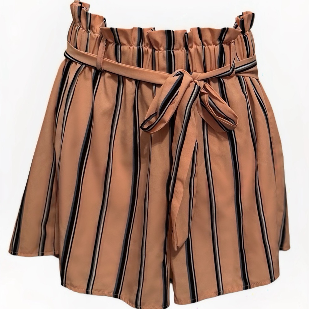 Ruffle-Top Shorts with Waist Tie